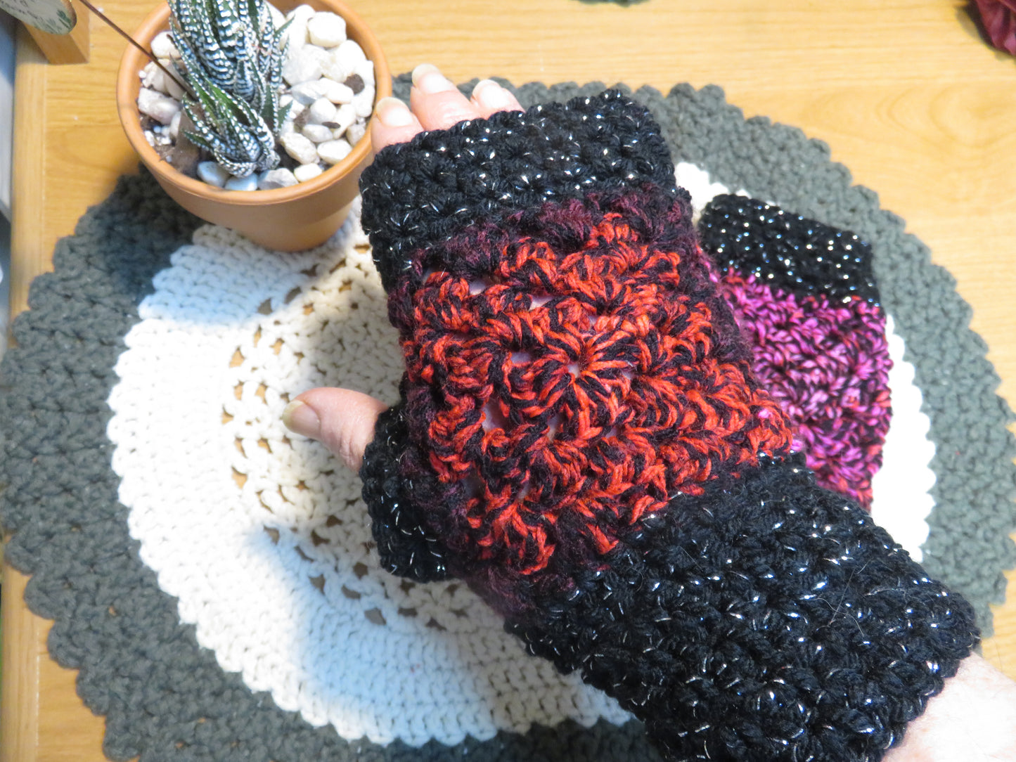 Granny square fingerless gloves