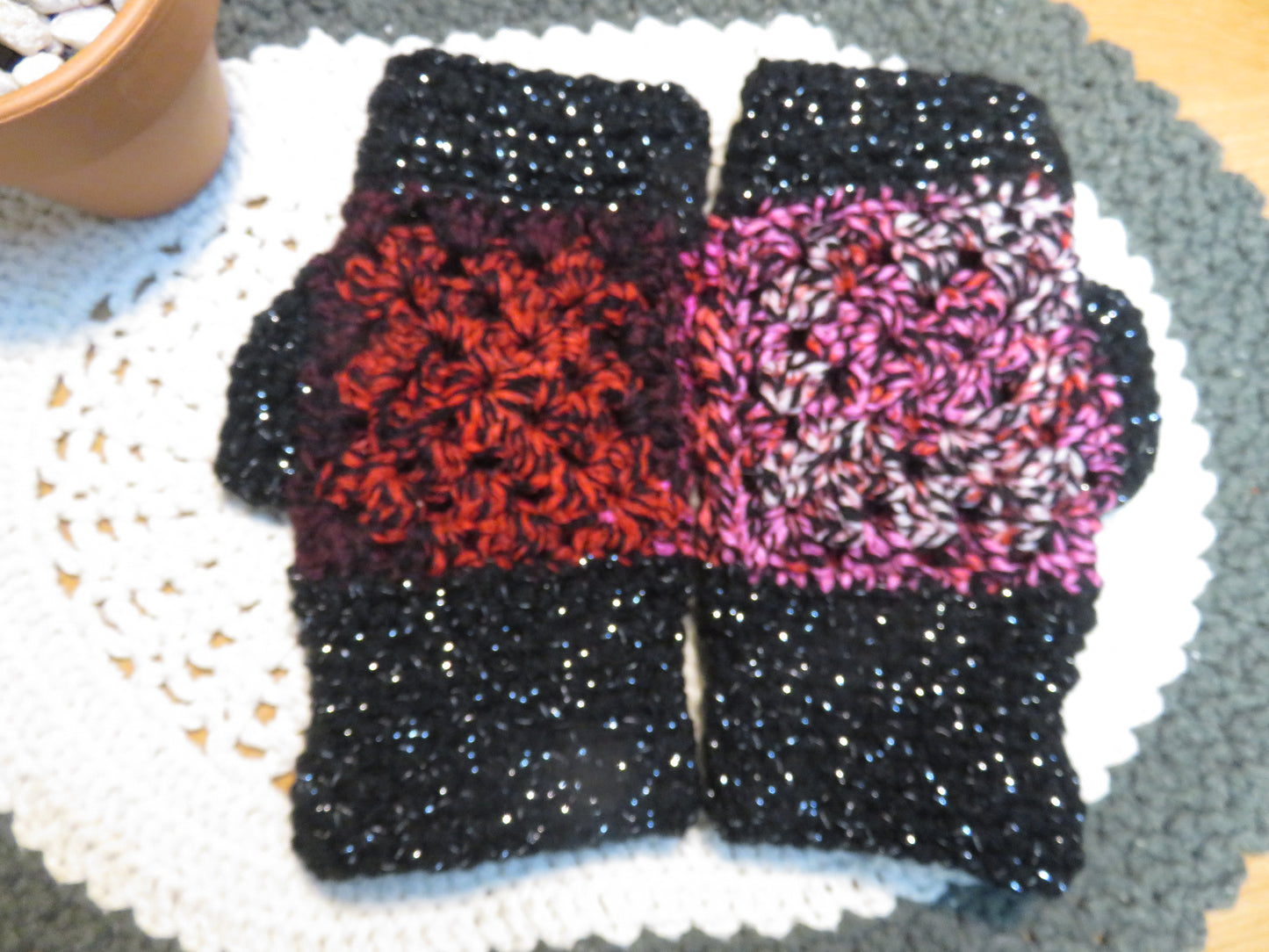 Granny square fingerless gloves