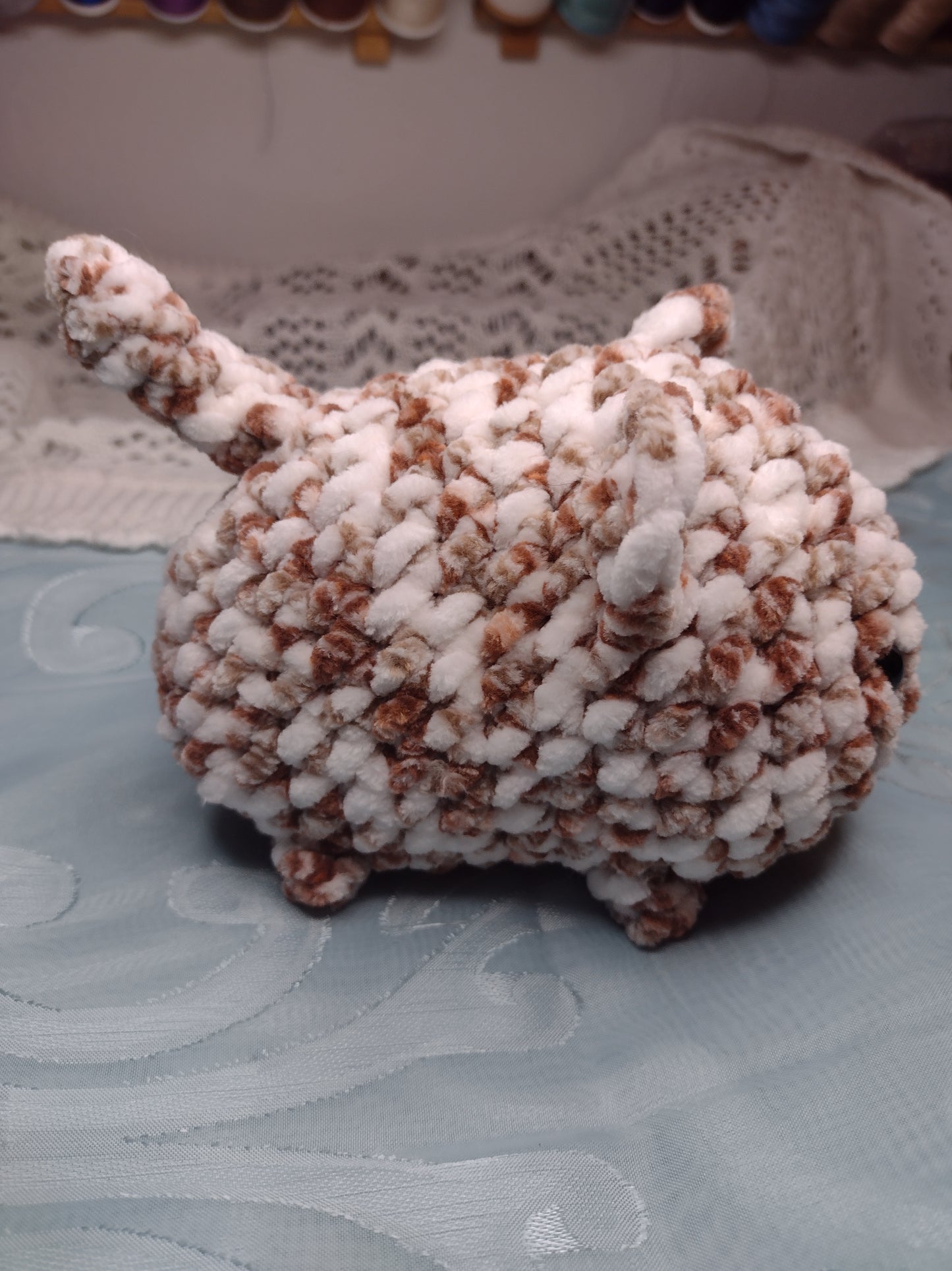 Hand-crafted Loaf Cat